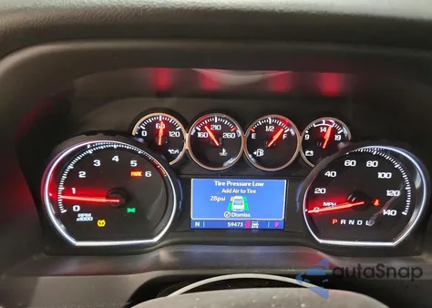 2021 Chevrolet Silverado K1500 Trail Boss Custom z USA, uszkodzony, nr VIN 1GCPYCEF7MZ397133